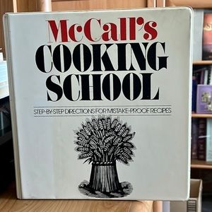MCCALL’S COOKBOOK BINDER